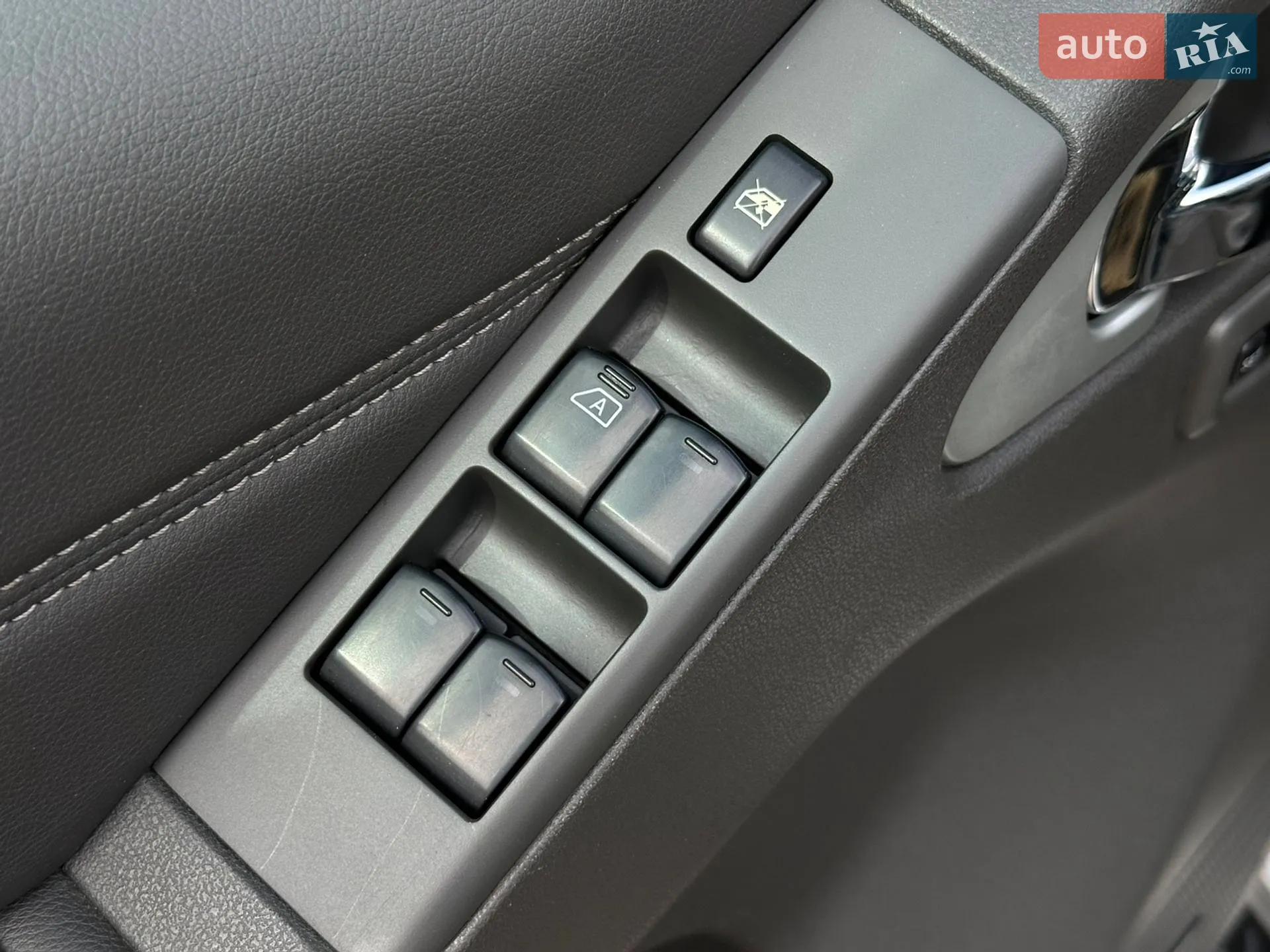 2014 Nissan Pathfinder - мініатюра 29