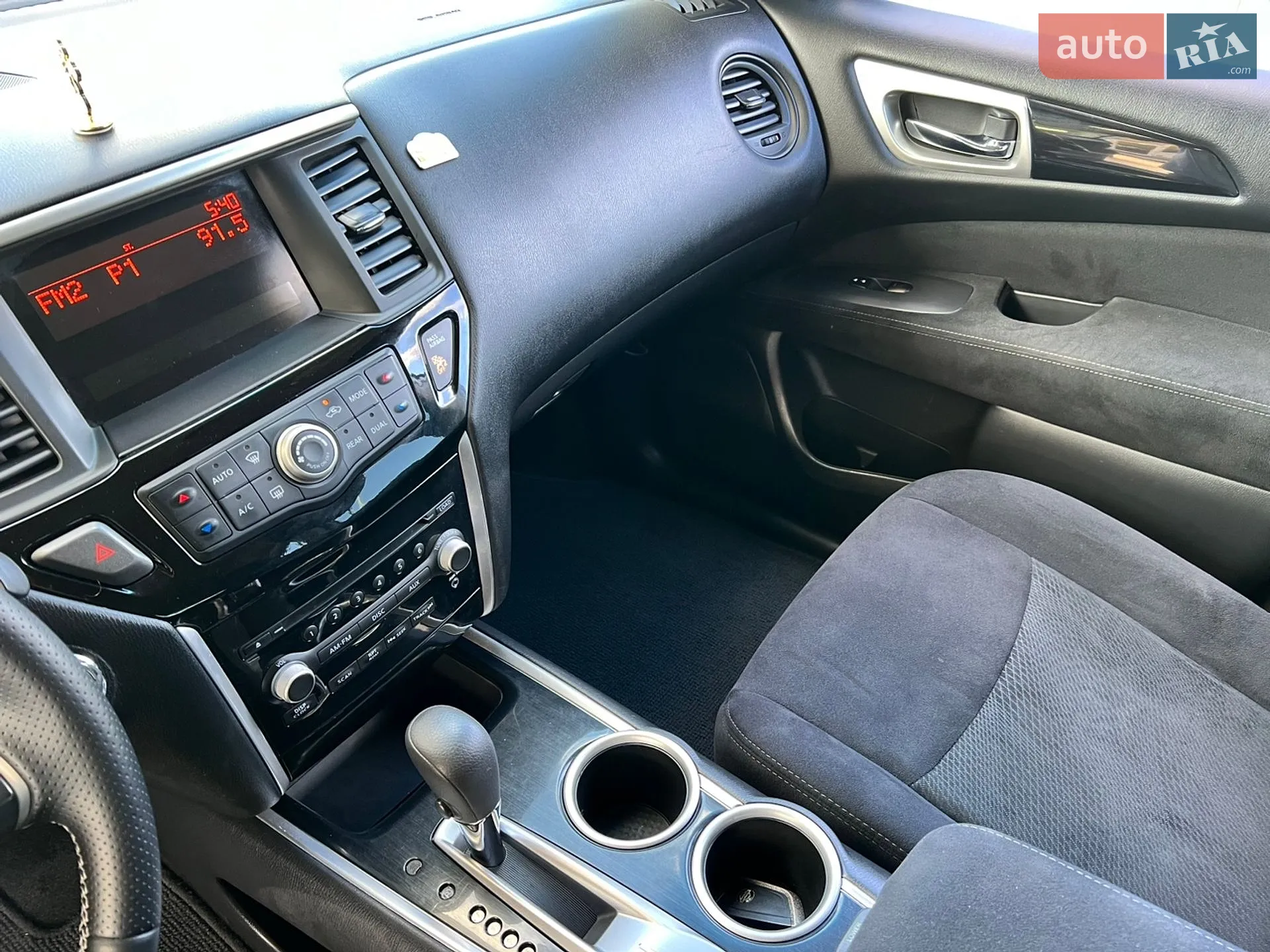 2016 Nissan Pathfinder - мініатюра 8
