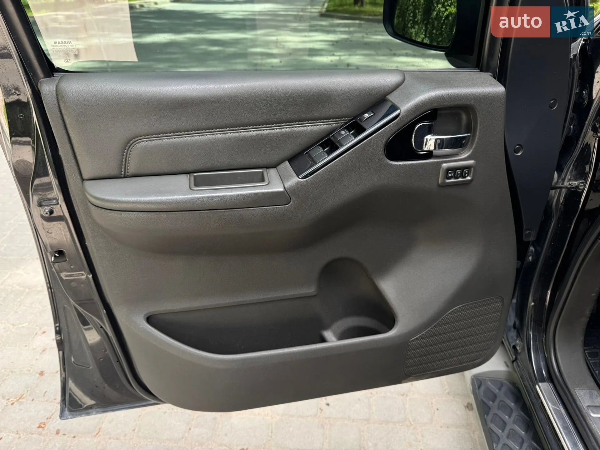 2011 Nissan Pathfinder - мініатюра 17