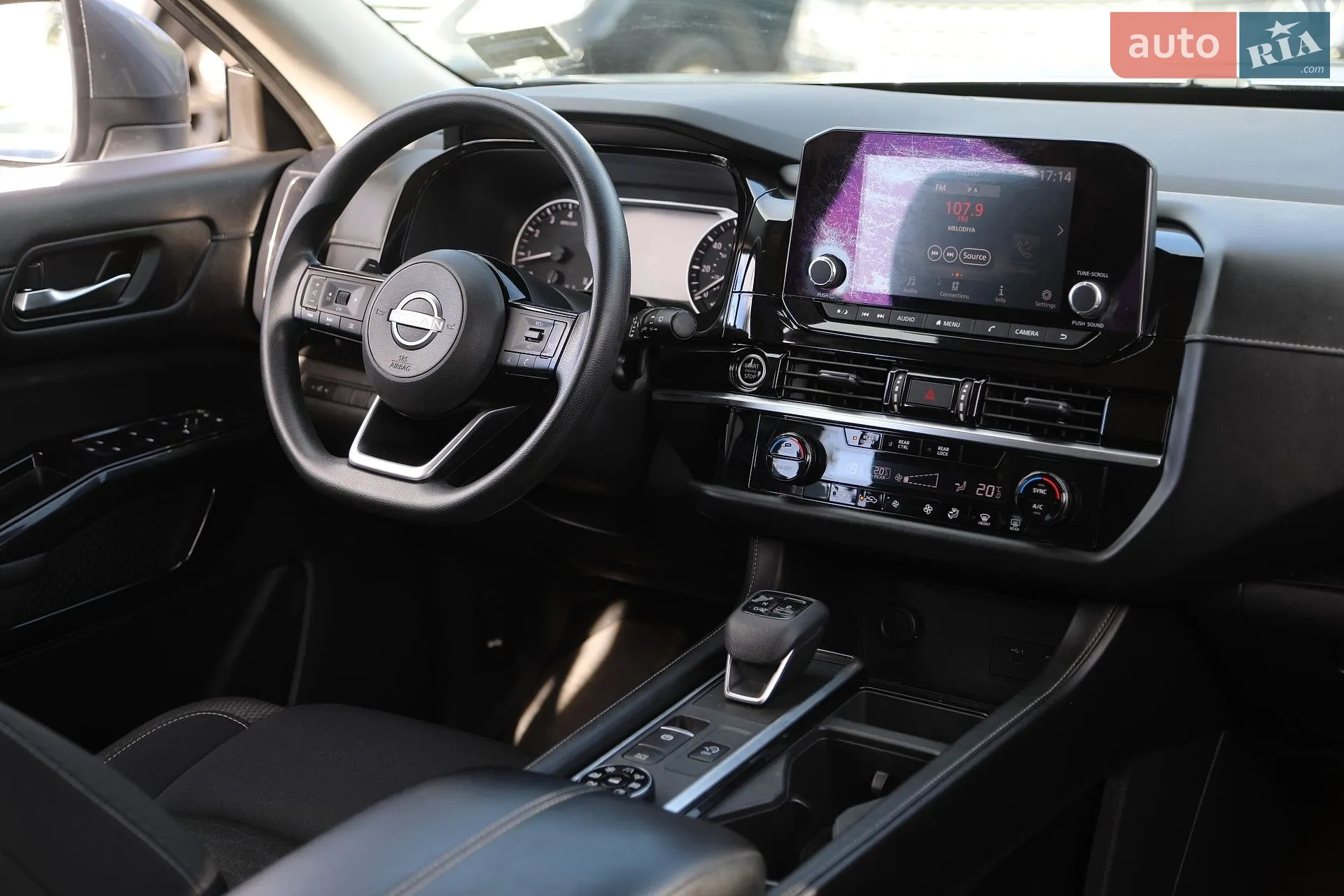 2022 Nissan Pathfinder - мініатюра 17