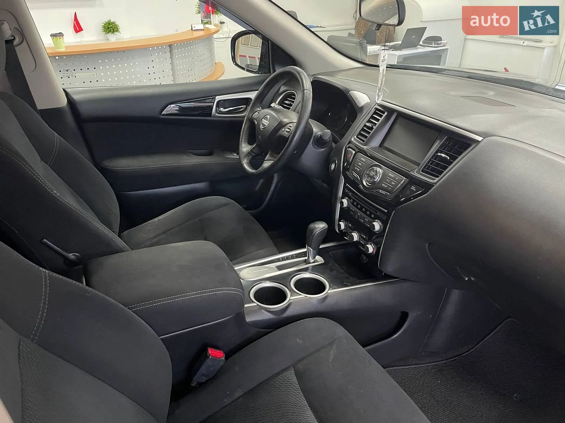 2014 Nissan Pathfinder - мініатюра 28