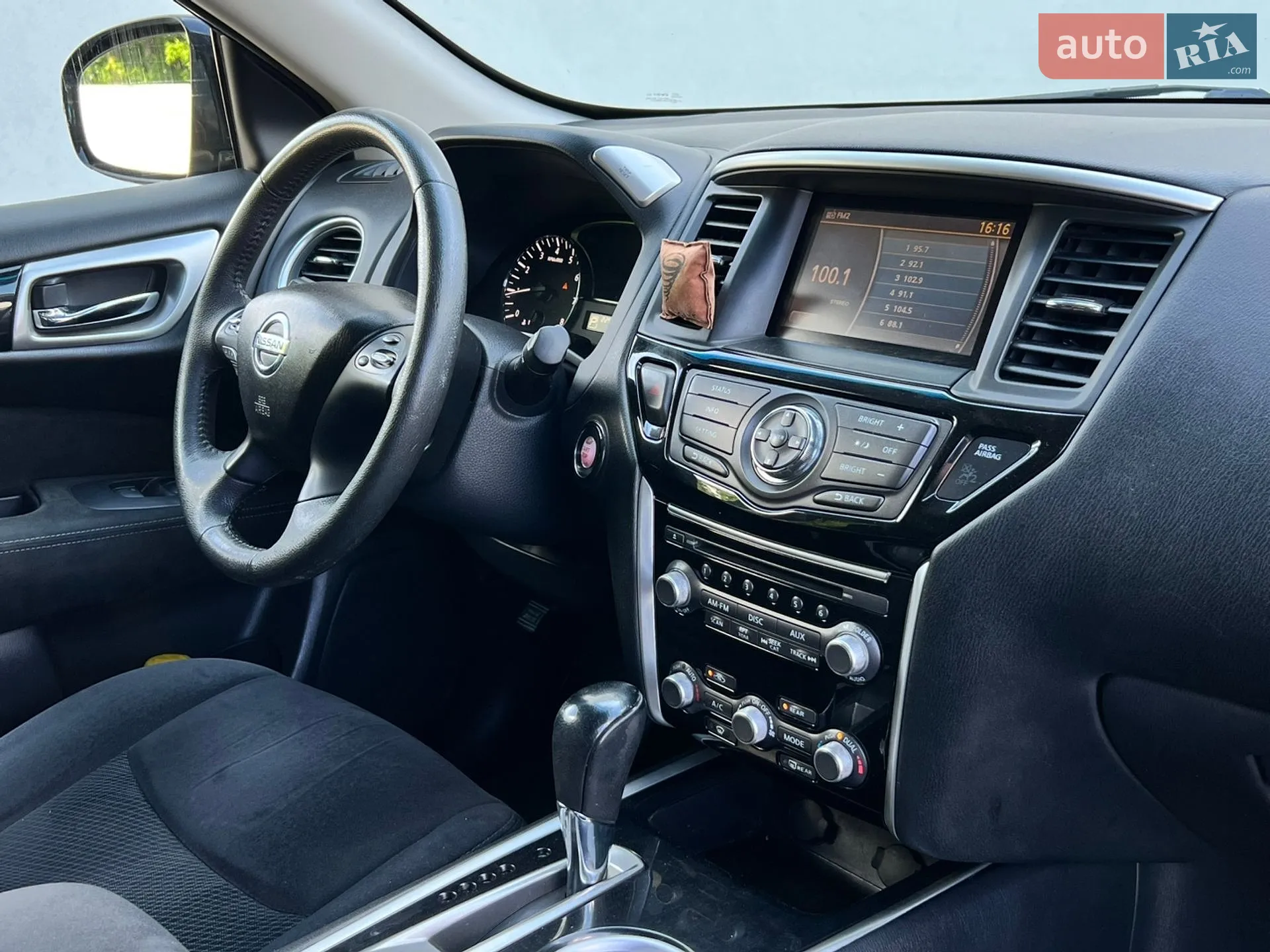 2015 Nissan Pathfinder - мініатюра 21