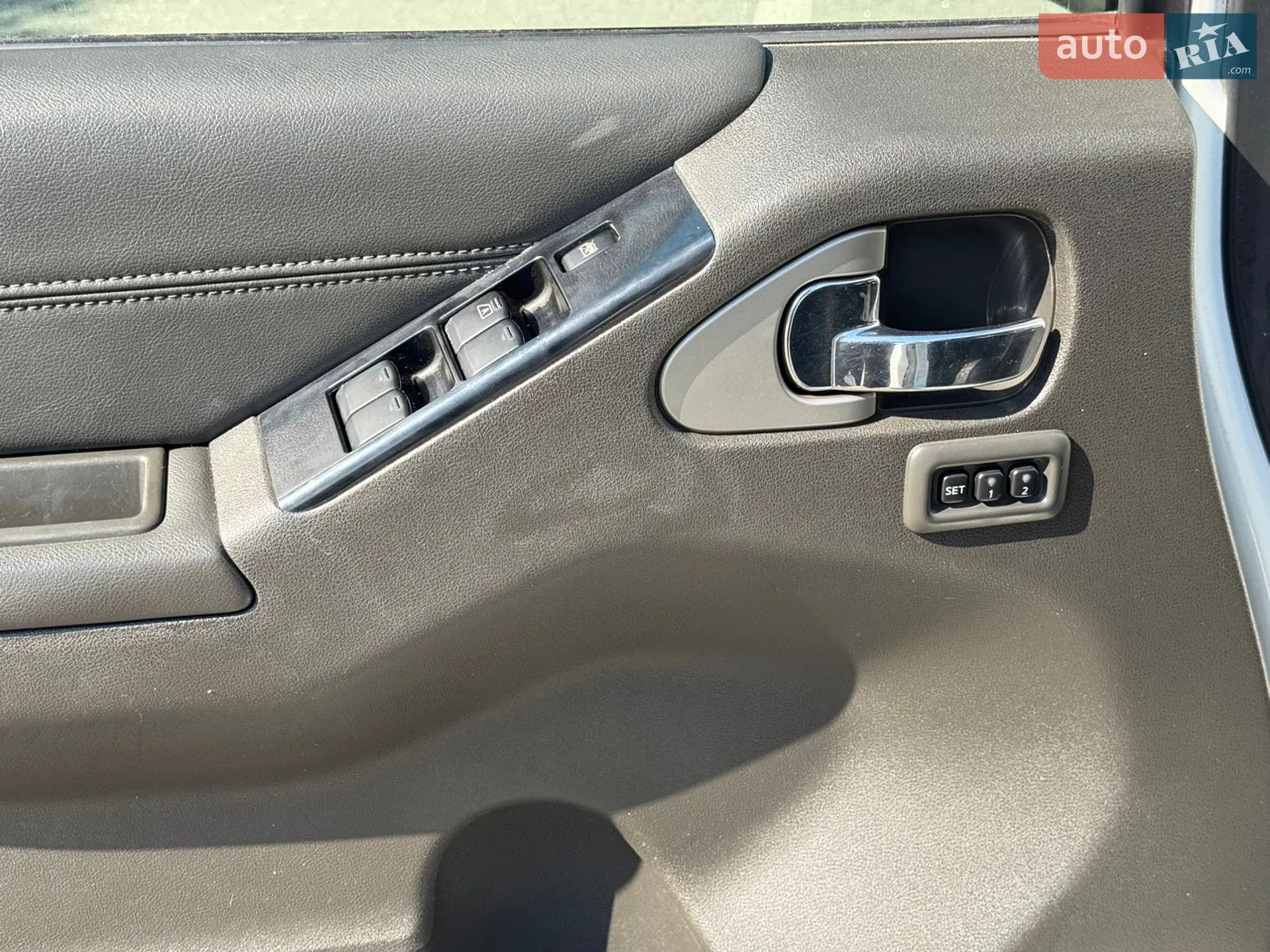 2011 Nissan Pathfinder - мініатюра 16