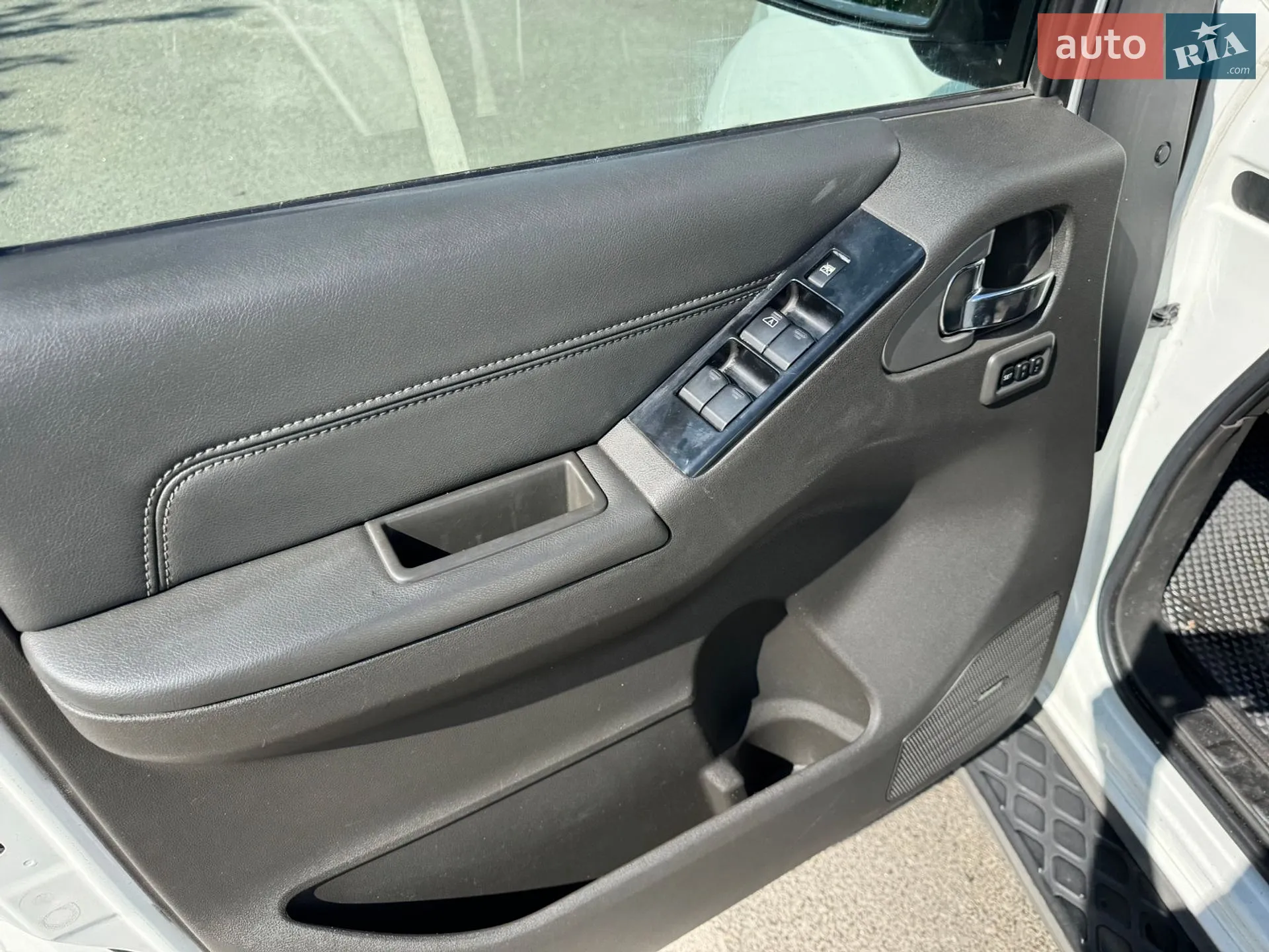 2011 Nissan Pathfinder - мініатюра 19