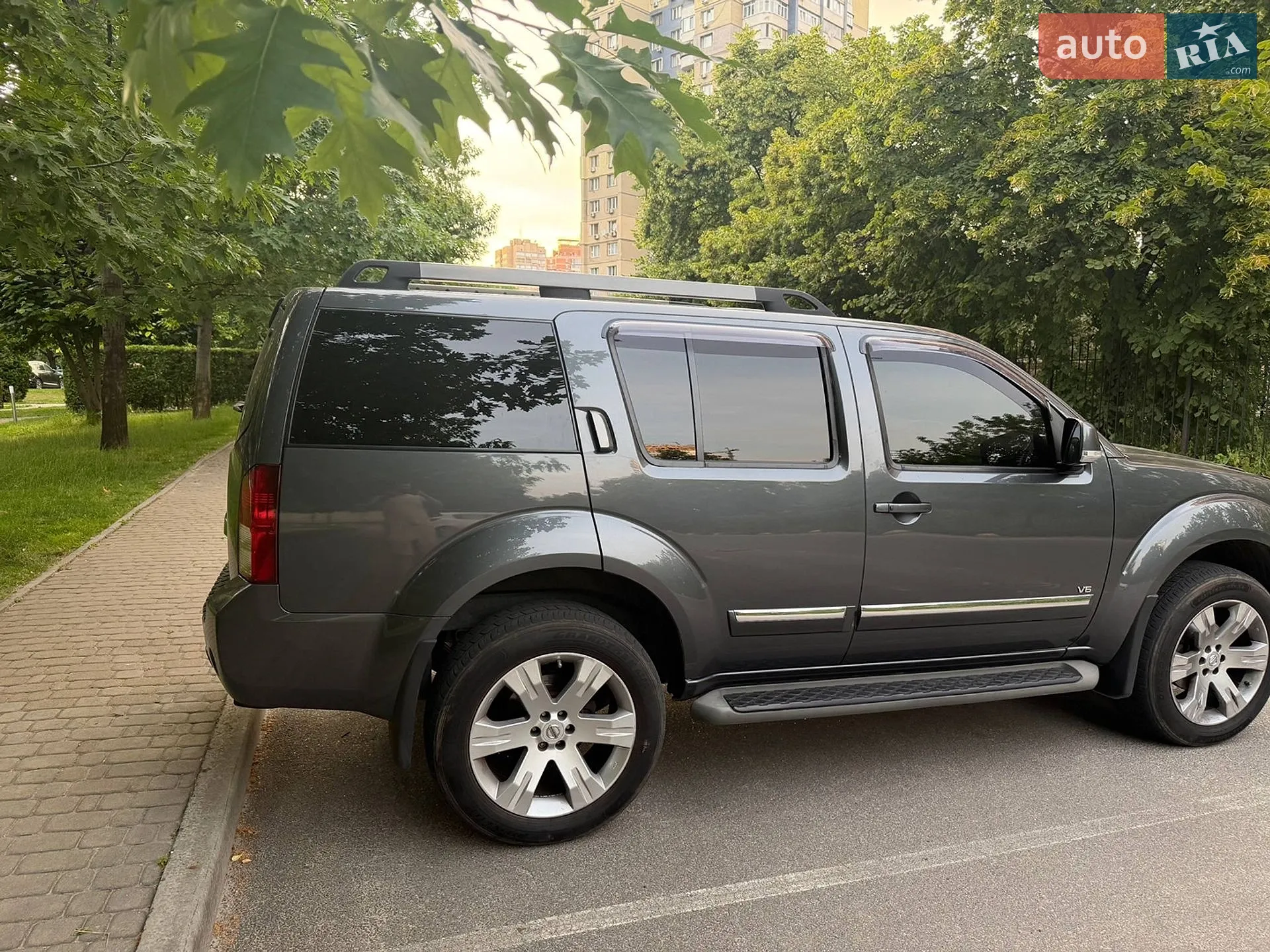 2011 Nissan Pathfinder - мініатюра 10