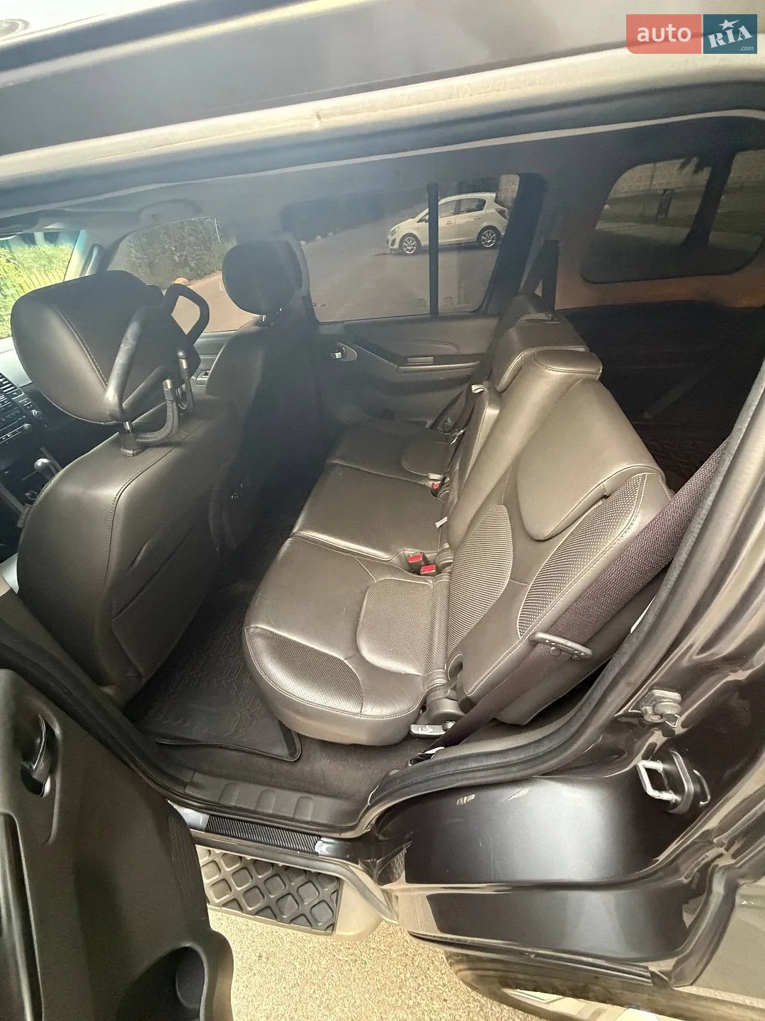 2011 Nissan Pathfinder - мініатюра 18
