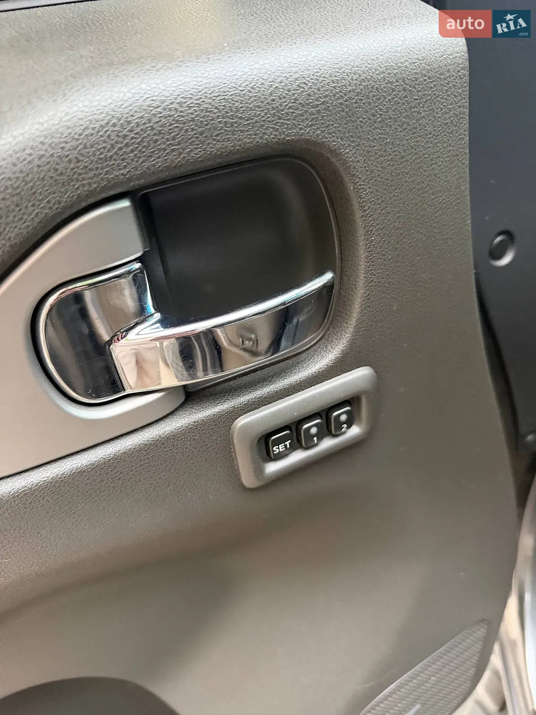 2011 Nissan Pathfinder - мініатюра 23
