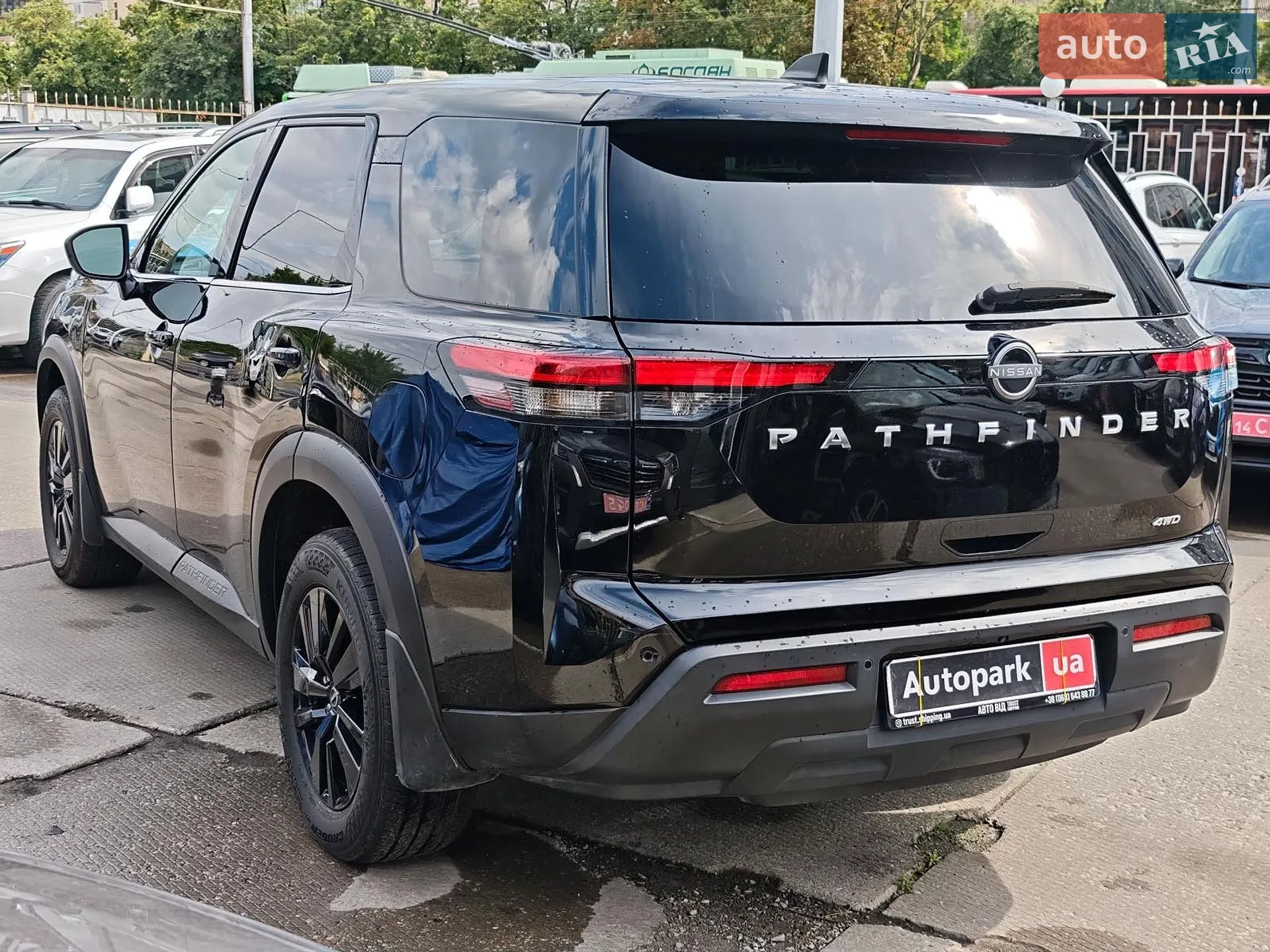 2023 Nissan Pathfinder - мініатюра 10