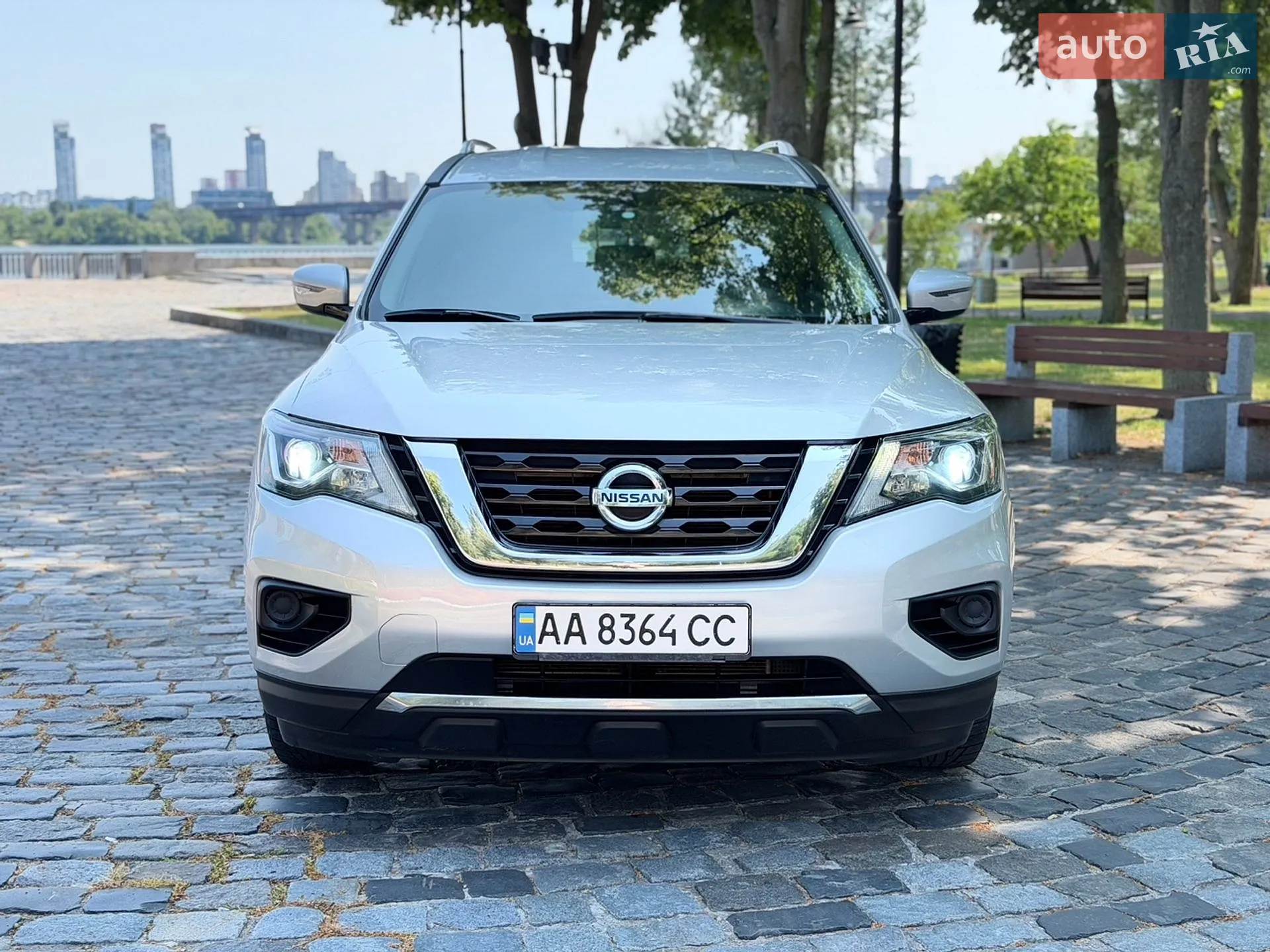2018 Nissan Pathfinder - мініатюра 2