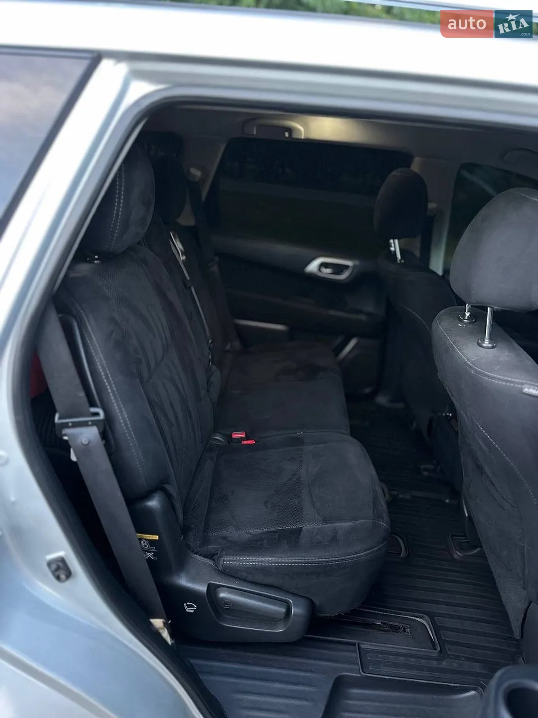 2016 Nissan Pathfinder - мініатюра 17