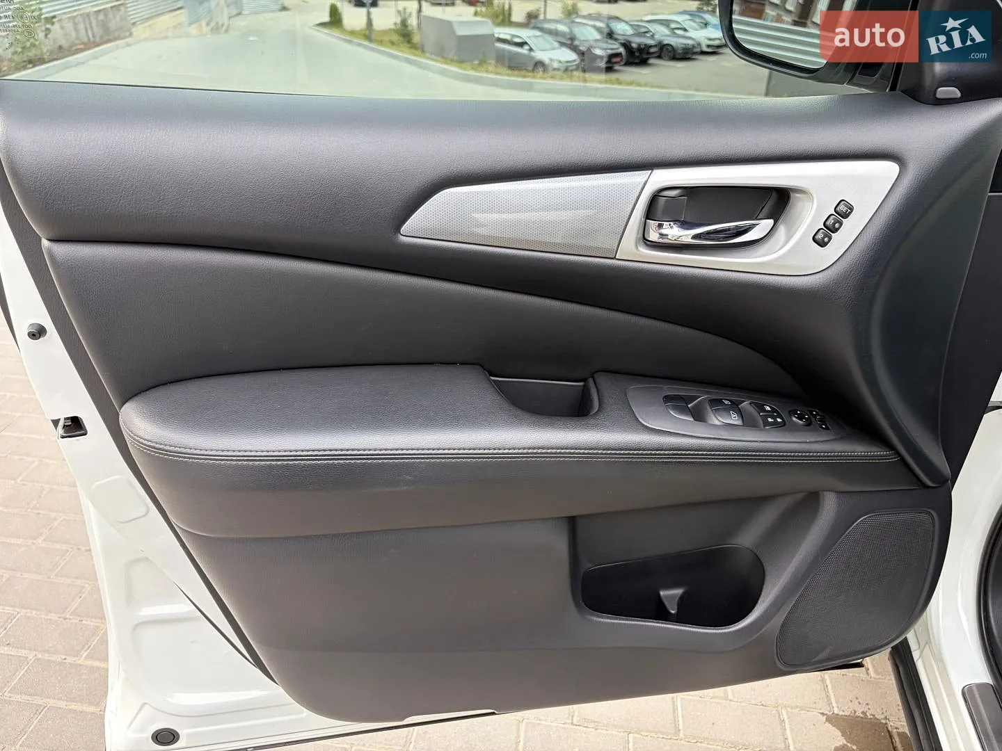 2017 Nissan Pathfinder - мініатюра 30