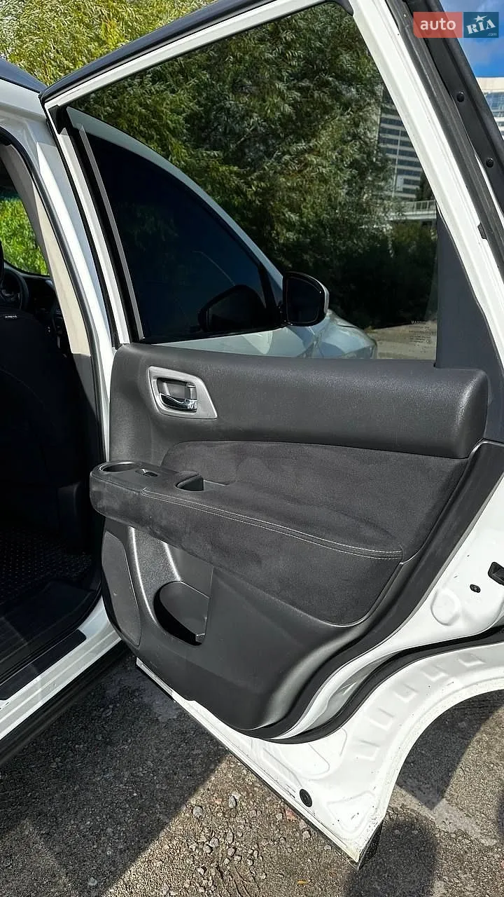 2016 Nissan Pathfinder - мініатюра 15
