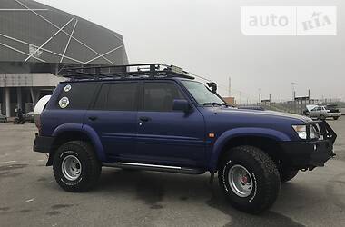 Внедорожник / Кроссовер Nissan Patrol 2000 в Львове