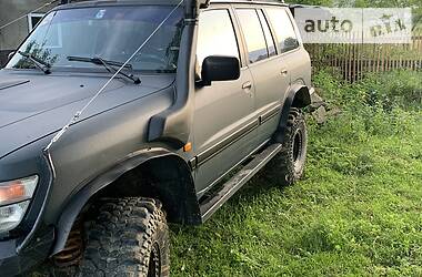 Позашляховик / Кросовер Nissan Patrol 2001 в Чернівцях