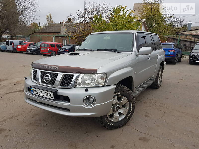 Позашляховик / Кросовер Nissan Patrol 2008 в 