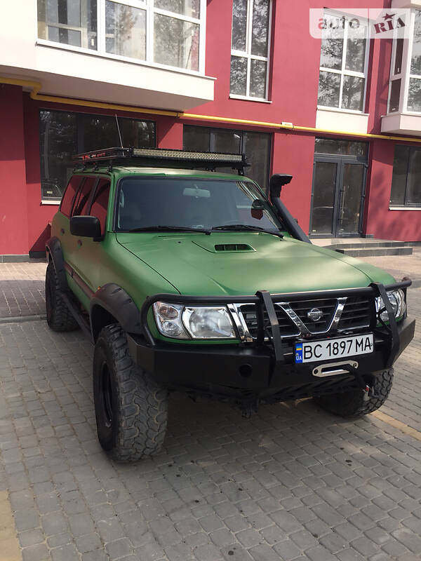 Внедорожник / Кроссовер Nissan Patrol 2004 в Львове