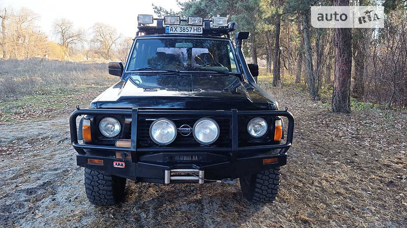 Внедорожник / Кроссовер Nissan Patrol 1998 в Луцке