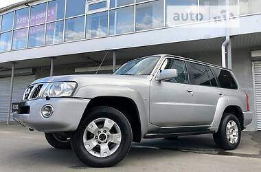Позашляховик / Кросовер Nissan Patrol 2004 в 