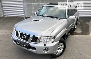Позашляховик / Кросовер Nissan Patrol 2004 в 