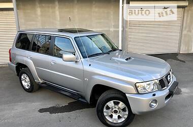 Позашляховик / Кросовер Nissan Patrol 2004 в 