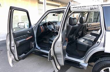 Позашляховик / Кросовер Nissan Patrol 2004 в 