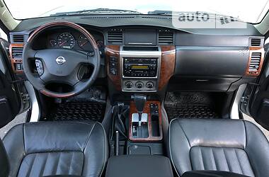 Позашляховик / Кросовер Nissan Patrol 2004 в 