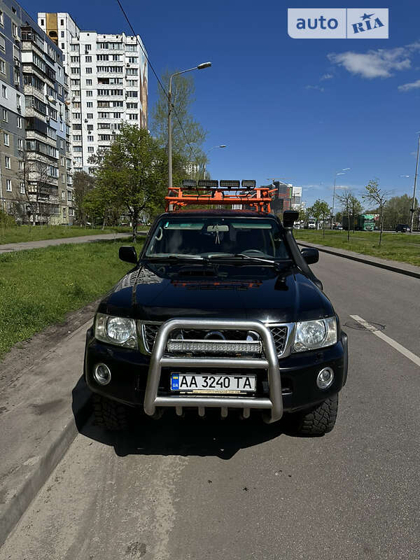 Позашляховик / Кросовер Nissan Patrol 2005 в Києві