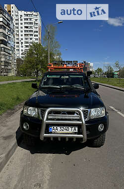 Внедорожник / Кроссовер Nissan Patrol 2005 в Киеве