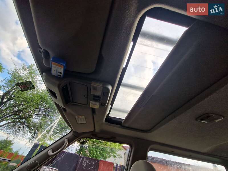 Позашляховик / Кросовер Nissan Patrol 2002 в Тячеві