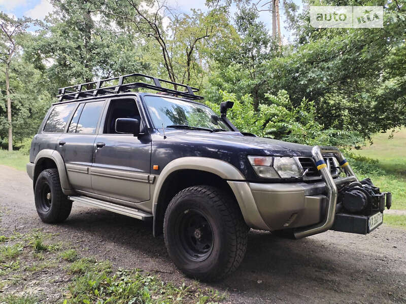 Внедорожник / Кроссовер Nissan Patrol 2000 в Киеве