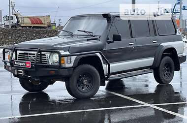 Внедорожник / Кроссовер Nissan Patrol 1996 в Львове