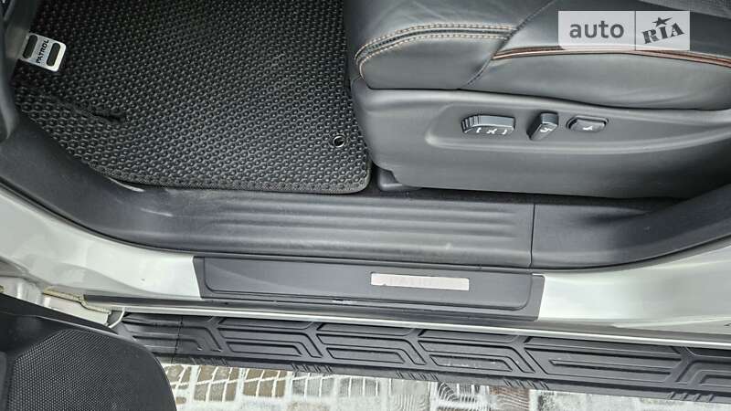 Позашляховик / Кросовер Nissan Patrol 2011 в Снятині