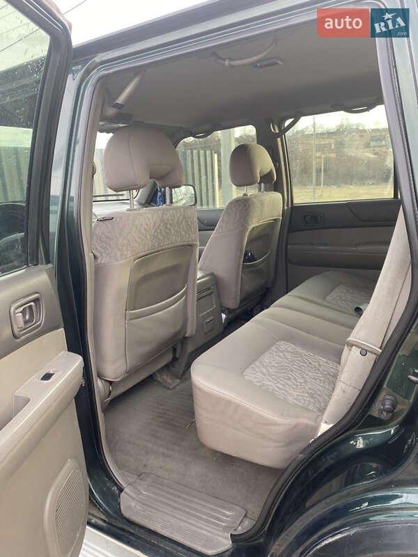 Внедорожник / Кроссовер Nissan Patrol 2000 в Сторожинце