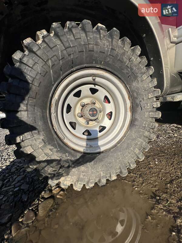 Позашляховик / Кросовер Nissan Patrol 2001 в Тячеві