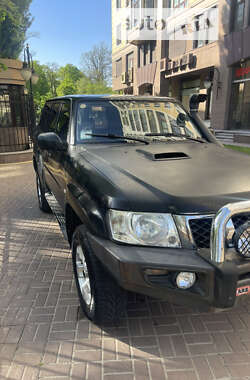 Позашляховик / Кросовер Nissan Patrol 2006 в Києві