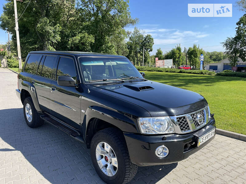 Внедорожник / Кроссовер Nissan Patrol 2006 в Черновцах