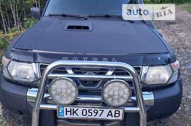 Внедорожник / Кроссовер Nissan Patrol 2000 в Яремче