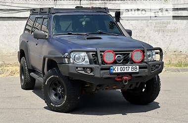 Позашляховик / Кросовер Nissan Patrol 2004 в Києві