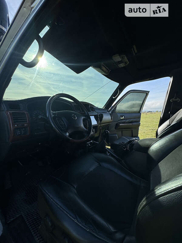 Внедорожник / Кроссовер Nissan Patrol 2005 в Тячеве