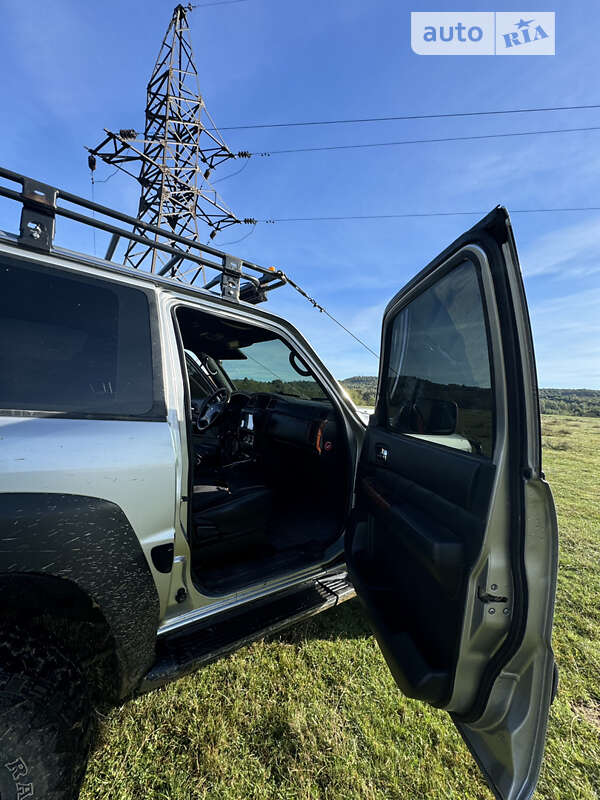 Внедорожник / Кроссовер Nissan Patrol 2005 в Тячеве