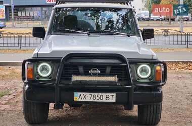 Внедорожник / Кроссовер Nissan Patrol 1992 в Харькове