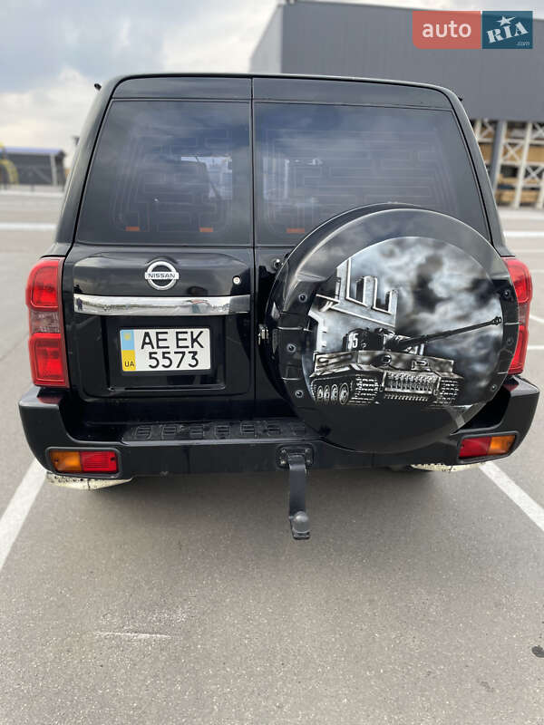 Внедорожник / Кроссовер Nissan Patrol 2007 в Днепре