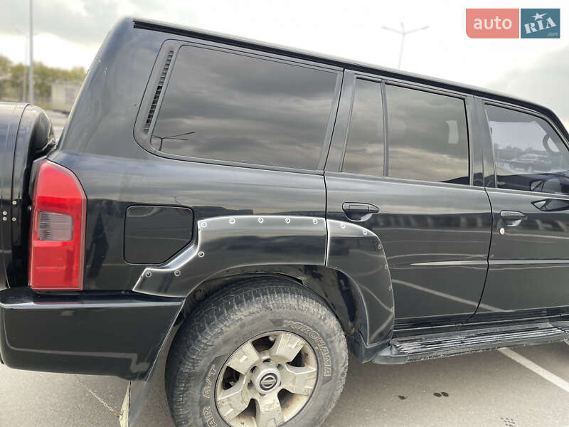 Внедорожник / Кроссовер Nissan Patrol 2007 в Днепре