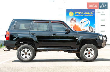 Позашляховик / Кросовер Nissan Patrol 2005 в Чернівцях