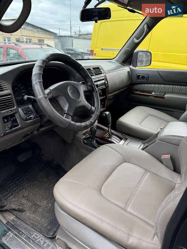 Позашляховик / Кросовер Nissan Patrol 2001 в Тернополі