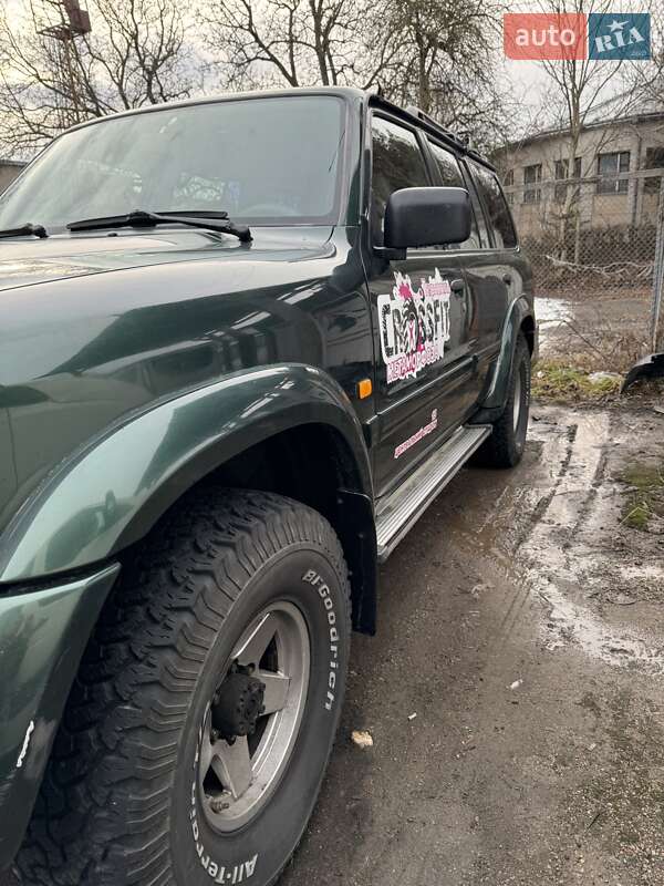 Позашляховик / Кросовер Nissan Patrol 2001 в Тернополі