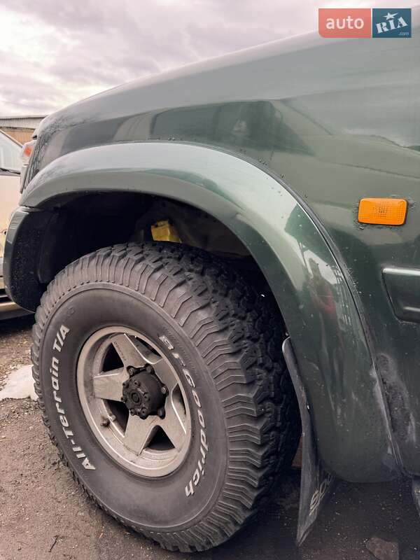 Позашляховик / Кросовер Nissan Patrol 2001 в Тернополі