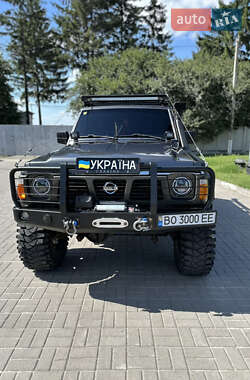 Внедорожник / Кроссовер Nissan Patrol 1993 в Тернополе