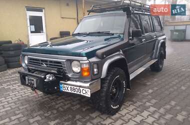 Позашляховик / Кросовер Nissan Patrol 1996 в Чернівцях