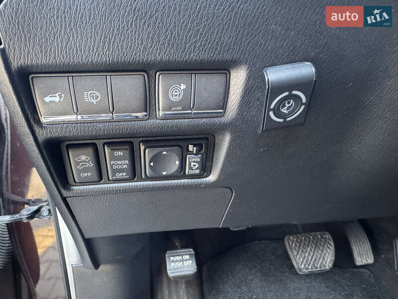 Внедорожник / Кроссовер Nissan Patrol 2011 в Одессе